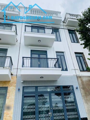 CHO THUÊ NHÀ 1 TRỆT 3 LẦU TUYỆT ĐẸP - NHÀ MỚI 100% - TRỤC CHÍNH KDC HỒNG LOAN - CÁI RĂNG -