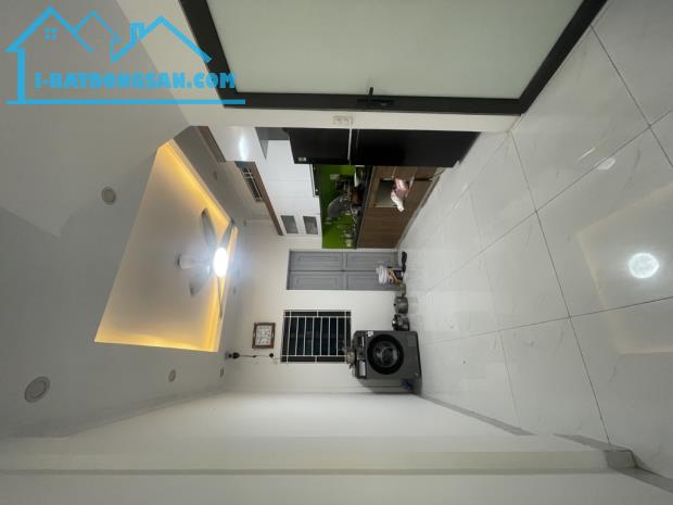 BÁN NHÀ AN DƯƠNG VƯƠNG- TÂY HỒ
LÔ GÓC - NHÀ ĐẸP Ở LUÔN - NỘI THẤT CƠ BẢN - AN SINH ĐỈNH - 1