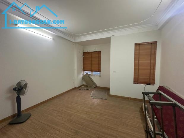 (Oto Tránh) Bán nhà mặt ngõ Huỳnh Thúc Kháng 70mx5T sổ vuông kinh doanh cách phố 20m vỉa - 4