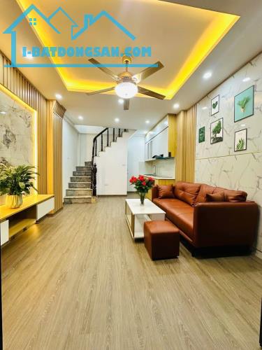 NHÀ HỒNG MAI 21/25M  Giá 4.65 Tỷ - 5