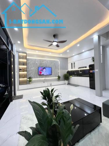 PHỐ KHÂM THIÊN ĐỐNG ĐA 42M giá 6,980 tỷ - 2