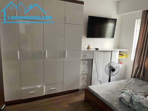Chính chủ, cần bán gấp căn hộ 65m2, chung cư Thanh Hà Mường Thanh, giá hơn 2 tỷ.