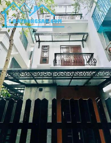 BÁN NHÀ  PHỐ TRẦN QUANG DIỆU - 50M2 - 4 TẦNG- 5M MẶT TIỀN-VỈA HÈ ÔTÔ -KINH DOANH- 19 TỶ