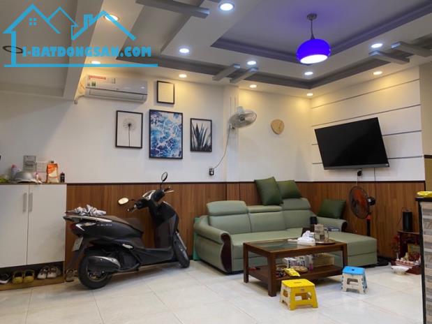 + Bán Nhà Gần Tôn Đản , Quận 4 , 2 Tầng , 6x7  , Nhỉnh 4 tỷ 🎉🎉🎉🎉