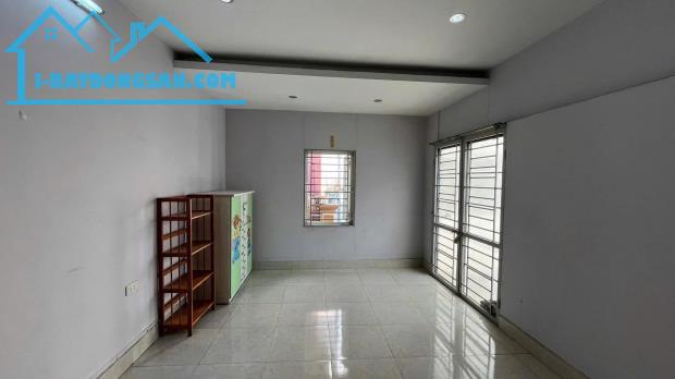 Cho thuê nhà Phố Hoàng Mai (gần chợ Hoàng Mai) 3 tầng x 40m2, 3 ngủ, chỉ 8.5 triệu/tháng - 2