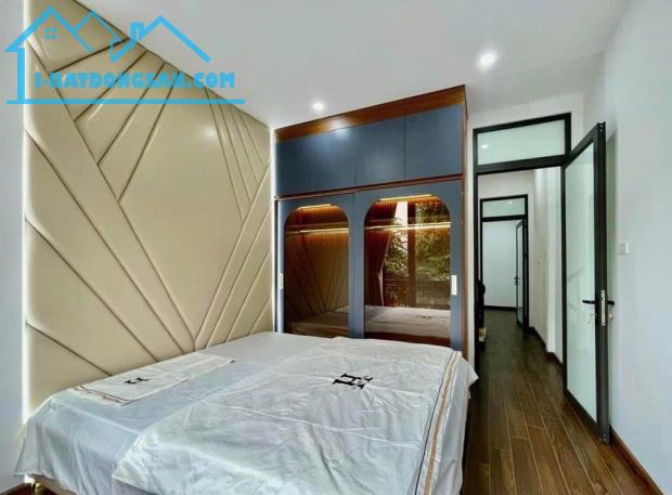 Nhà đẹp lung linh, Quang Tiến 40M x 5T, ngõ thông Ô TÔ tránh, KD, Phân Lô 8,4tỷ - 2