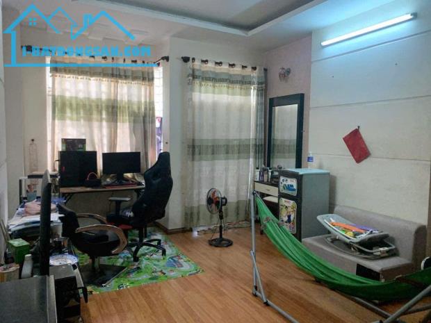 Ngộp Lũy Bán Bích  - 70m2 - HXH10M Kinh Doanh - 3 tầng Tân Phú - 3