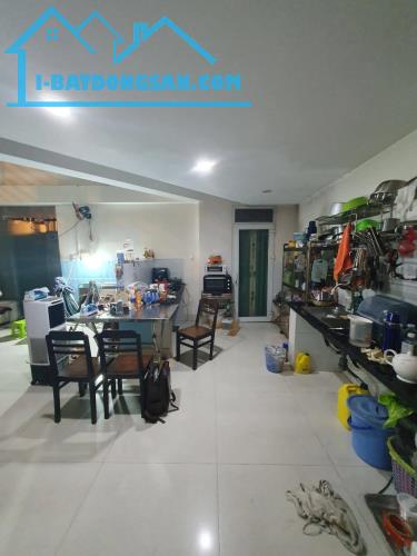 Bán nhà đường Phan Văn Trị, Bình Thạnh giá rẻ, hẻm xe hơi, 68M²x3 tầng, 4Pn, hơn 6 tỷ - 2