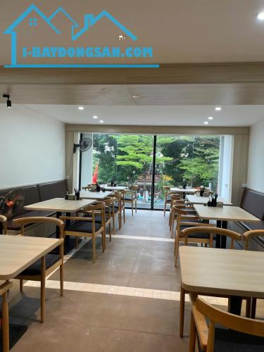 Sang nhượng MBKD Phố Thái Hà 240m2, 330 Triệu - 2
