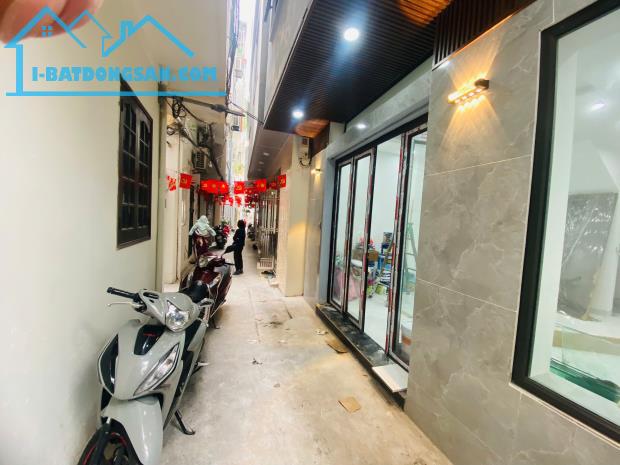 BÁN NHÀ ĐỘI CẤN 36M2- 5 TẦNG DÂN XÂY SỔ ĐỎ CHÍNH CHỦ, GIÁ 8.2 TỶ TL - 2