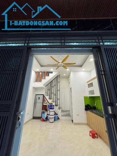 Bán nhà Tây Sơn Đống Đa lô góc 2 thoáng nhà mới trước nhà thoáng ba gác qua 22m giá 5 tỷ