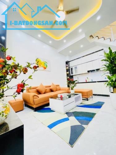 Mua nhà Nguyễn Trãi, Full nội Thất, Thoáng Sáng, Gần Phố, Ở NGAY, GIÁ CHỈ 4,xx TỶ