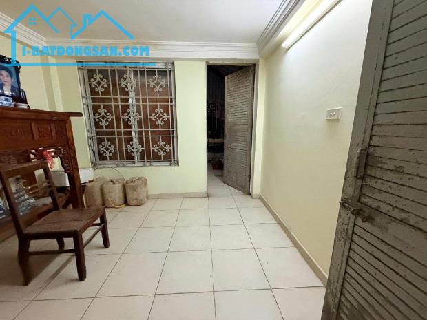 Bán nhà P. Kim Giang, HN, DT 36 m2 m2, 5 tầng, giá bán 8.3 tỷ 🔥Mô tả: ☀️ Nhà khu vưc đi l