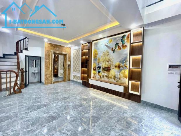 Bán nhà riêng phố Tây Sơn, lõi Đống Đa, 40m2 - 30m ra phố - 6 tầng thang máy giá nhỉnh 11