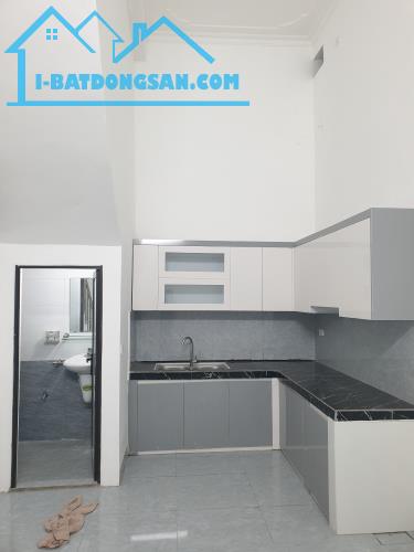 BÁN NHÀ 1.45 TỶ 2 TẦNG 65M2 ( HƯỚNG NAM ) NGÕ TRẦN NHÂN TÔNG - 2