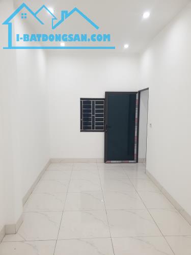 BÁN NHÀ 1.45 TỶ 2 TẦNG 65M2 ( HƯỚNG NAM ) NGÕ TRẦN NHÂN TÔNG - 3