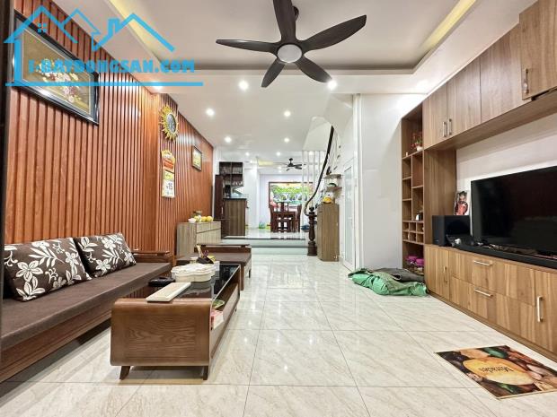 BÁN NHÀ ĐẸP 5 TẦNG FULL NỘI THẤT, LÔ GÓC, HAI THOÁNG, NGÕ THÔNG, ÔTÔ ĐỖ CỬA, PHỐ GIÁP NHẤT - 5