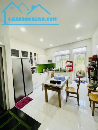 BÁN NHÀ 3 LẦU - CHÍNH CHỦ XÂY CỰC ĐẸP - KIÊN CỐ - TÂN THỚI HIỆP 21 - QUẬN 12.  🏘️75M2 - G - 5