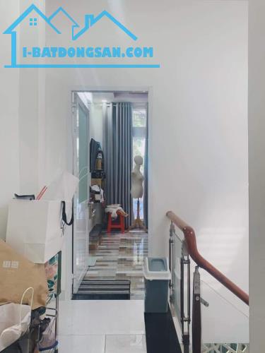 NHÀ ĐẸP NỘI THẤT XỊN 62M2 - P10 TÂN BÌNH - HẺM Ô TÔ - NGANG 4.6M RỘNG THOÁNG - NHỈNH 7 TỶ