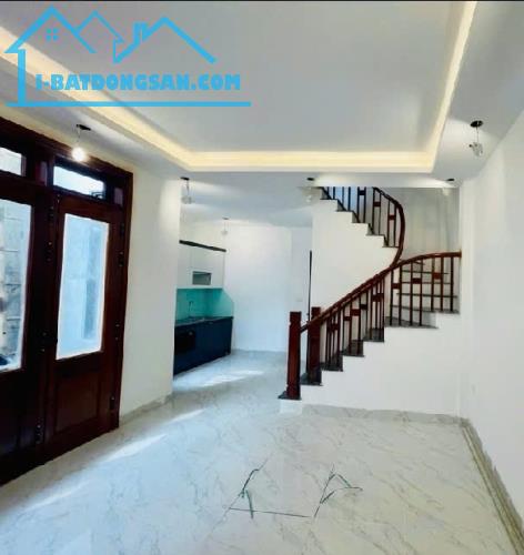 BÁN NHÀ 6 TẦNG PHỐ CHU HUY MÂN – TRUNG TÂM LONG BIÊN – GIÁ CHƯA ĐẾN 5 TỶ - 1