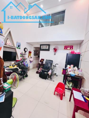 (S359) BÁN NHÀ ĐƯỜNG THẠCH LAM - PHƯỜNG PHÚ THẠNH - TÂN PHÚ 👉Hẻm xe hơi thông - DT 4m*14 - 2