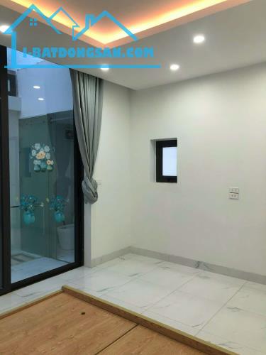 Tìm chủ mới nhà 64m x 3 tầng Ngũ Hiêp. 16 chỗ đỗ cửa. Giá hơn 4 tỷ - 3