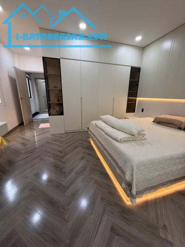 CHỦ NGỘP BÁN NHÀ HẺM XE HƠI LÊ VĂN SỸ, Q3, 4PN, ngang 5.5m*15m NHỈNH 11 TỶ - 2