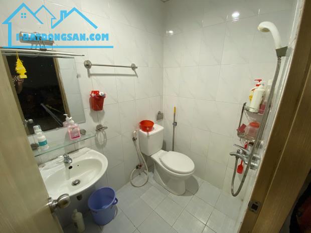 Cho thuê căn hộ Sài Gòn Town 83m2, 3 phòng ngủ, giá 9tr/tháng