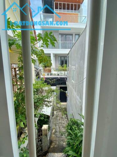 Cần Bán Gấp Nhà Hẻm Bạch Đằng, Trung Tâm TP Nha Trang