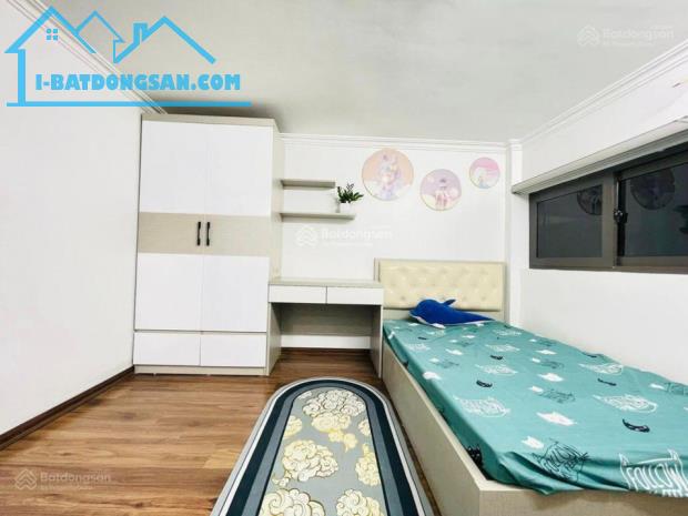Nhà Định Công 42m2 x 5T, ngõ 3m, nhà mới, ở luôn, 5.89 tỷ, SĐCC