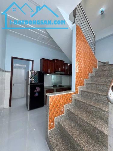 Nhà cần bán gấp ngay trung tâm Tân Phú, kinh doanh tốt. - 1