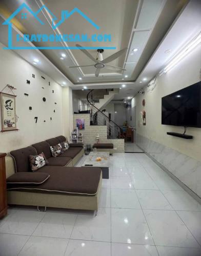 💥💥 Bán nhà 2,5 tầng Trung Hành, Đằng Lâm, Hải An 47m2 giá 2,05 tỷ -