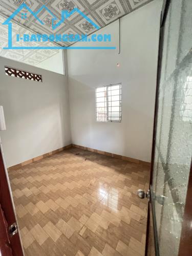 🌈Cho thuê mặt bằng gần chợ bún thuận an.bình dương 👉Dt 5x20/2 pn/1 nhà bếp/1 wc 🏦Giá - 1