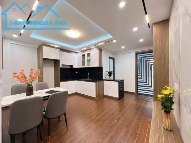 Nhà Đẹp Gần Đường Ô TÔ, Phố Giải Phóng, Hoàng Mai 120m, giá 3.75 tỷ. - 3
