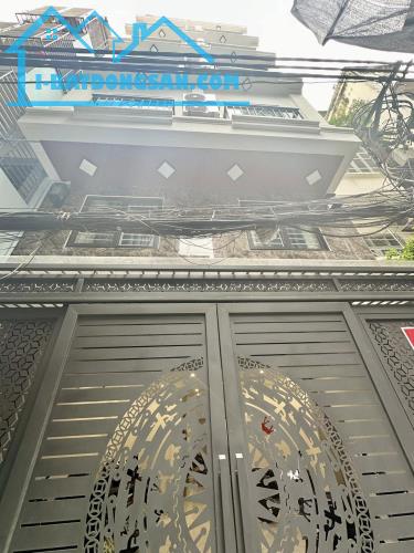 Bán nhà dòng tiền 1.5 tỷ/năm mới đẹp, 90m x 8 tầng Chùa Bộc, Đống Đa 22 tỷ