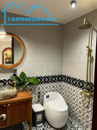 Bán nhà đẹp gần biển. Căn nhà toạ lạc trên tuyến đường Dương Tự Minh, Sơn Trà