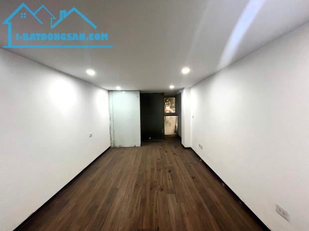 Shophouse chân đế 2 Tầng – Diện tích 200m2 - 20 Triệu/ tháng - 3