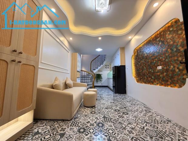 💥Nhà Đẹp Nguyễn Trãi, Thiết Kế Cực Đẹp, Ba Bước Ra Ôtô, 5 Tầng Full Nội Thất, Nhỉnh 5 Tỷ