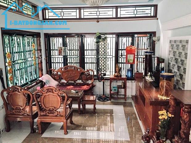 GẤP BÁN BIỆT THỰ BỀ THẾ, DT 351M2(NGANG 12M), PHƯỚC BÌNH, QUẬN 9
