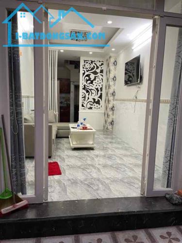 BÁN NHÀ QUẬN 4 GẦN CẦU CALMET, 5 LẦU, 30M2, 5.x TỶ