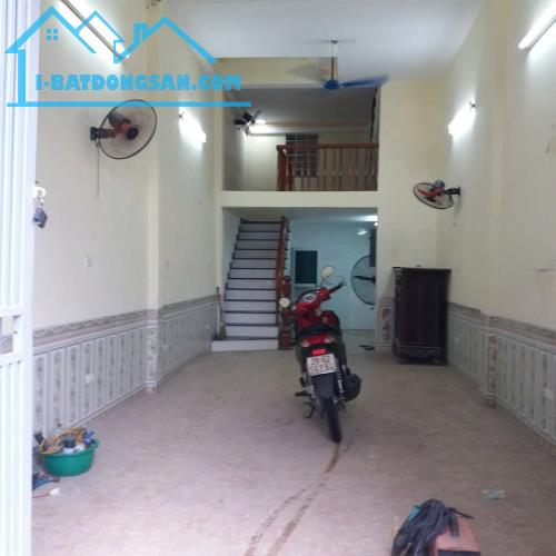 Cho thuê nhà ngõ 205 Bùi Xương Trạch 4 tầng, 50m2, 4 ngủ, ô tô vào nhà 14 Triệu - 2
