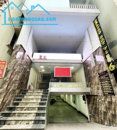 Bán Nhà Mặt Phố Nghĩa Tân, Cầu Giấy DT 99m2 x 6T, MT:5m. Giá Rẻ.