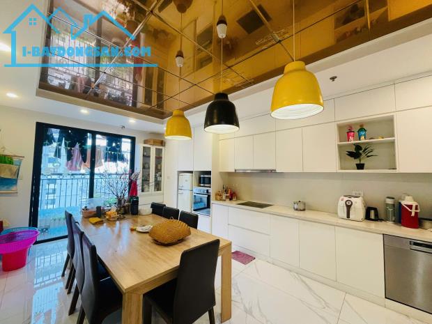 Bán căn hộ chính chủ tại Times City, Minh Khai, 265m2 có 5PN, 4WC - 3