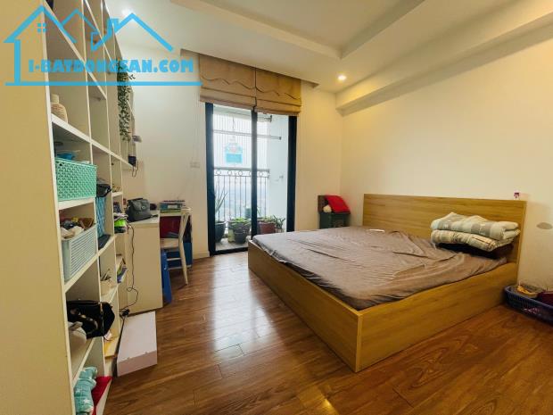 Bán căn hộ chính chủ tại Times City, Minh Khai, 265m2 có 5PN, 4WC - 2