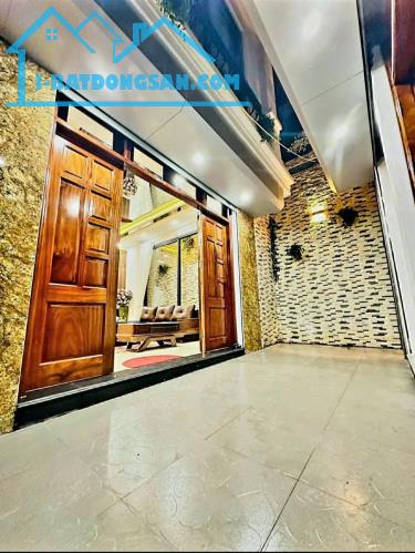 ĐẲNG CẤP PHỐ HOÀNG NHƯ TIẾP… NHÀ 36M MỘT NHÀ RA NGÕ Ô TÔ CHỈ NHỈNH 6 TỶ ĐI BỘ RA - 3