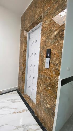 PHÂN LÔ THANG MÁY NGÕ QUỲNH - 35M 5 TẦNG 4 NGỦ 4WC CHỈ 9,1 TỶ - 1