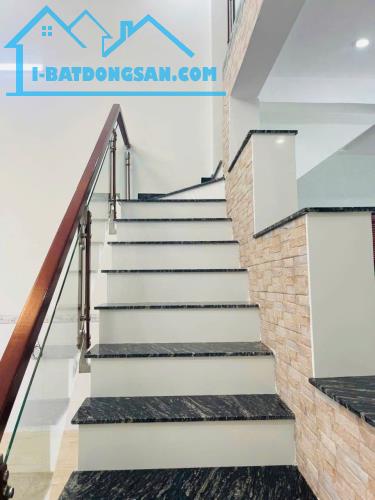 Chính chủ cần tiền xoay vốn đầu tư bán gấp nhà 1 trệt 1 lửng - đường bàu góc - 4