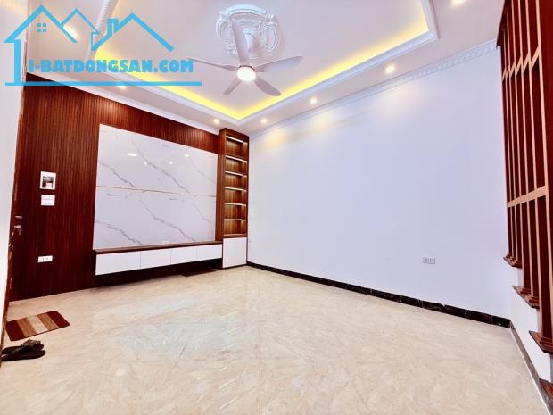 Vị trí nằm giữa đường #Ngã_4_Sở và #Thái_Hà #Chùa_Bộc - 3