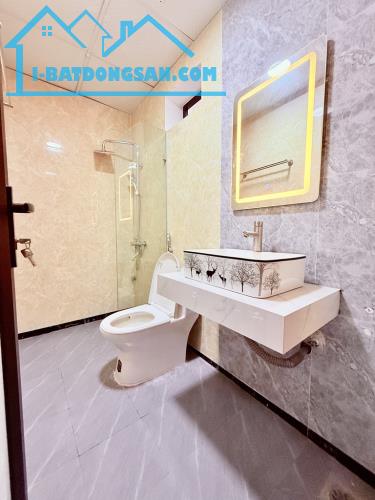 Vị trí nằm giữa đường #Ngã_4_Sở và #Thái_Hà #Chùa_Bộc