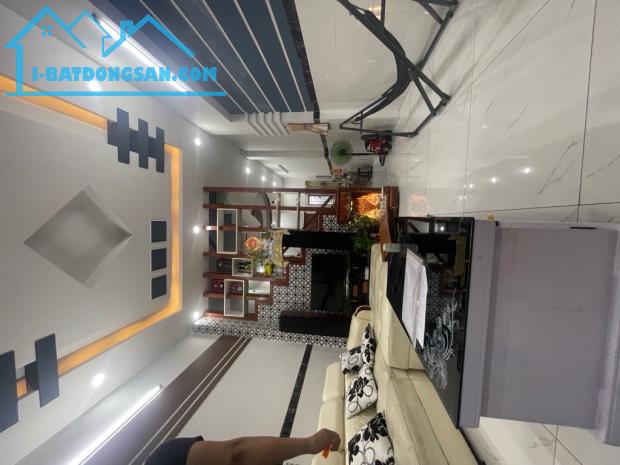 2 TẦNG, 4 x 15, NHỈNH 4🧄, SÁT MẶT TIỀN ĐƯỜNG SỐ 3, HẺM XE HƠI 6m [323] - 1
